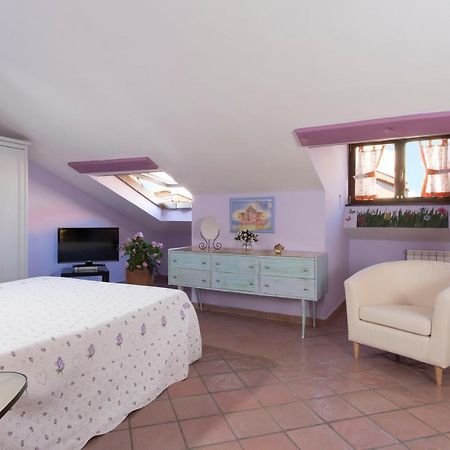 Tetto Fiorito Apartment Кастеламаре ди Стабия Екстериор снимка