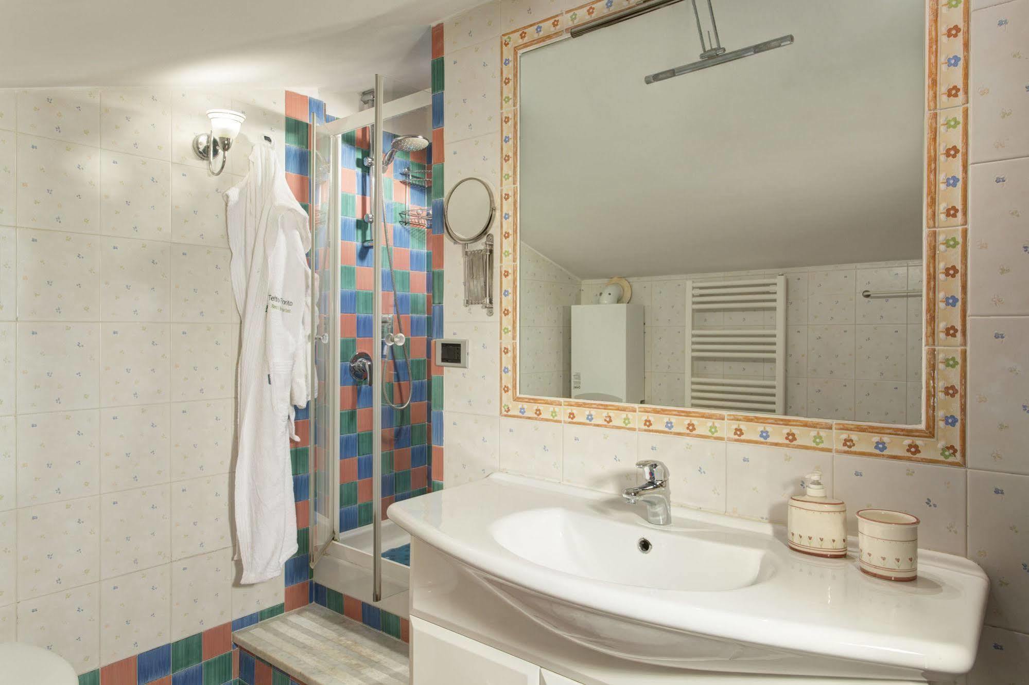 Tetto Fiorito Apartment Кастеламаре ди Стабия Екстериор снимка